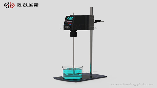 他來(lái)了，他來(lái)了，他帶著頂置式電動(dòng)攪拌器走來(lái)