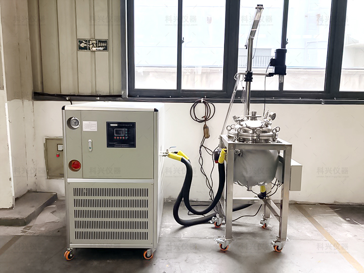 上?？婆d儀器與上海某塑料有限公司