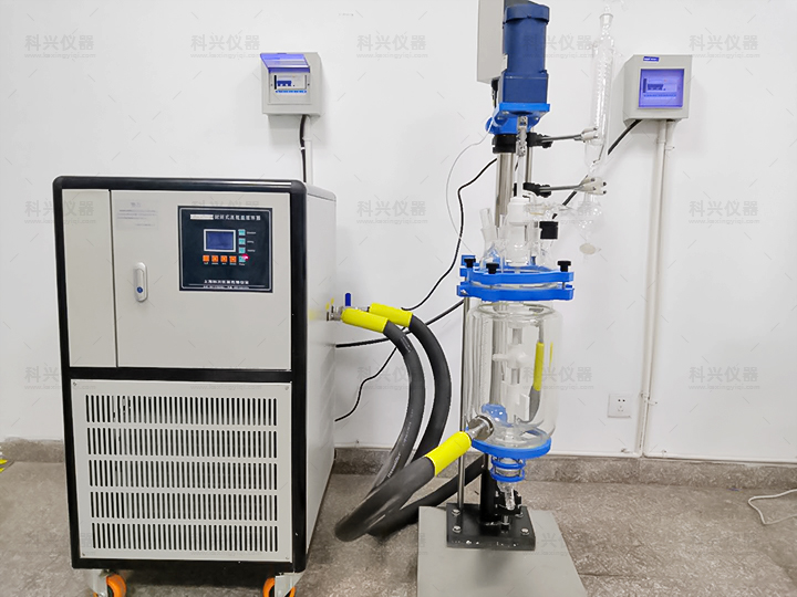 上?？婆d儀器與四川某大學(xué)合作現(xiàn)場(chǎng)